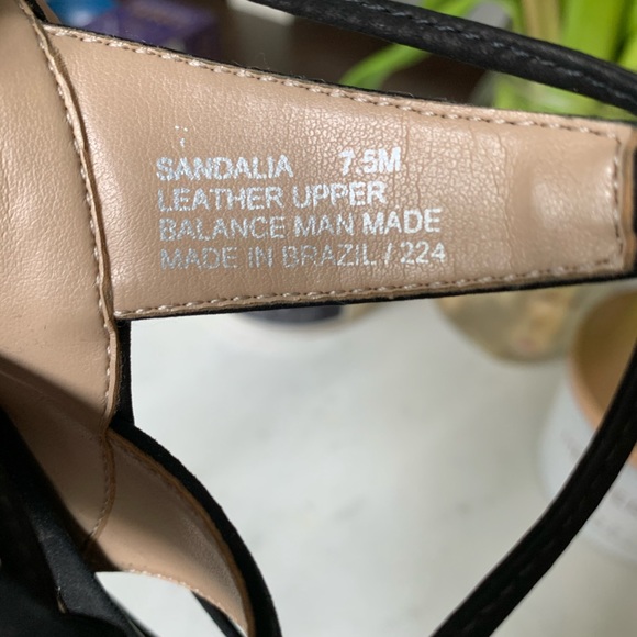 7.5 Steve Madden black suede heels - Picture 4 of 4